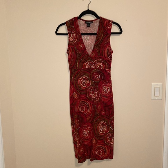 BEBE V Neck Knee length Dress - Picture 3 of 3